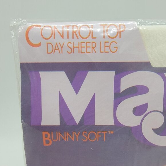 NEW NOS Vintage Mayer Bunny Soft Pantyhose Medium White Control Top Easter Bunny - Picture 3 of 6